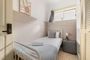 Single Room - Ideally Located at Bexley - Shared Bathroom Sydney